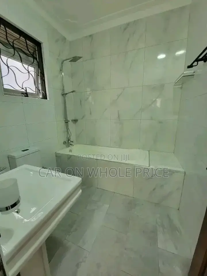 Furnished 5bdrm Apartment in Oryestates, Central Division for rent