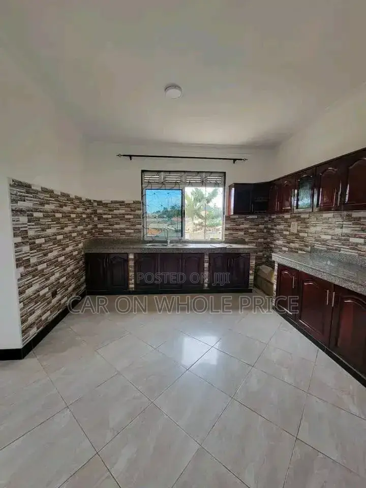 Furnished 5bdrm Apartment in Oryestates, Central Division for rent