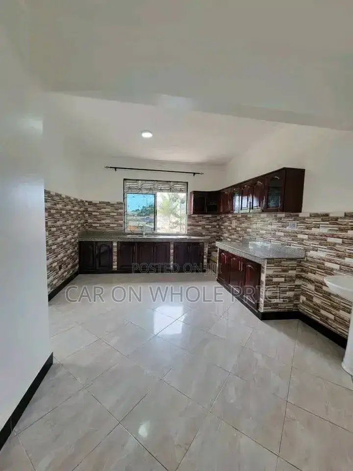 Furnished 5bdrm Apartment in Oryestates, Central Division for rent