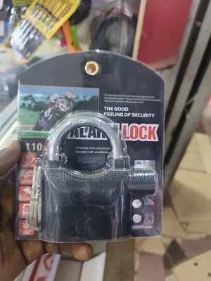 110dB Heavy-Duty Alarm Padlock With a Built-in Motion and Shock Sensor