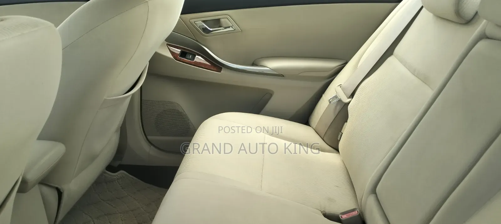 Toyota Premio 1.8 FWD 2013 Silver