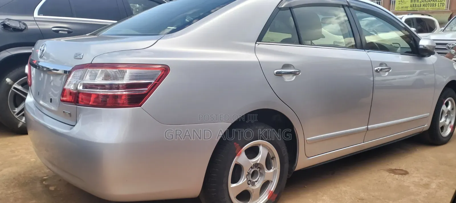 Toyota Premio 1.8 FWD 2013 Silver