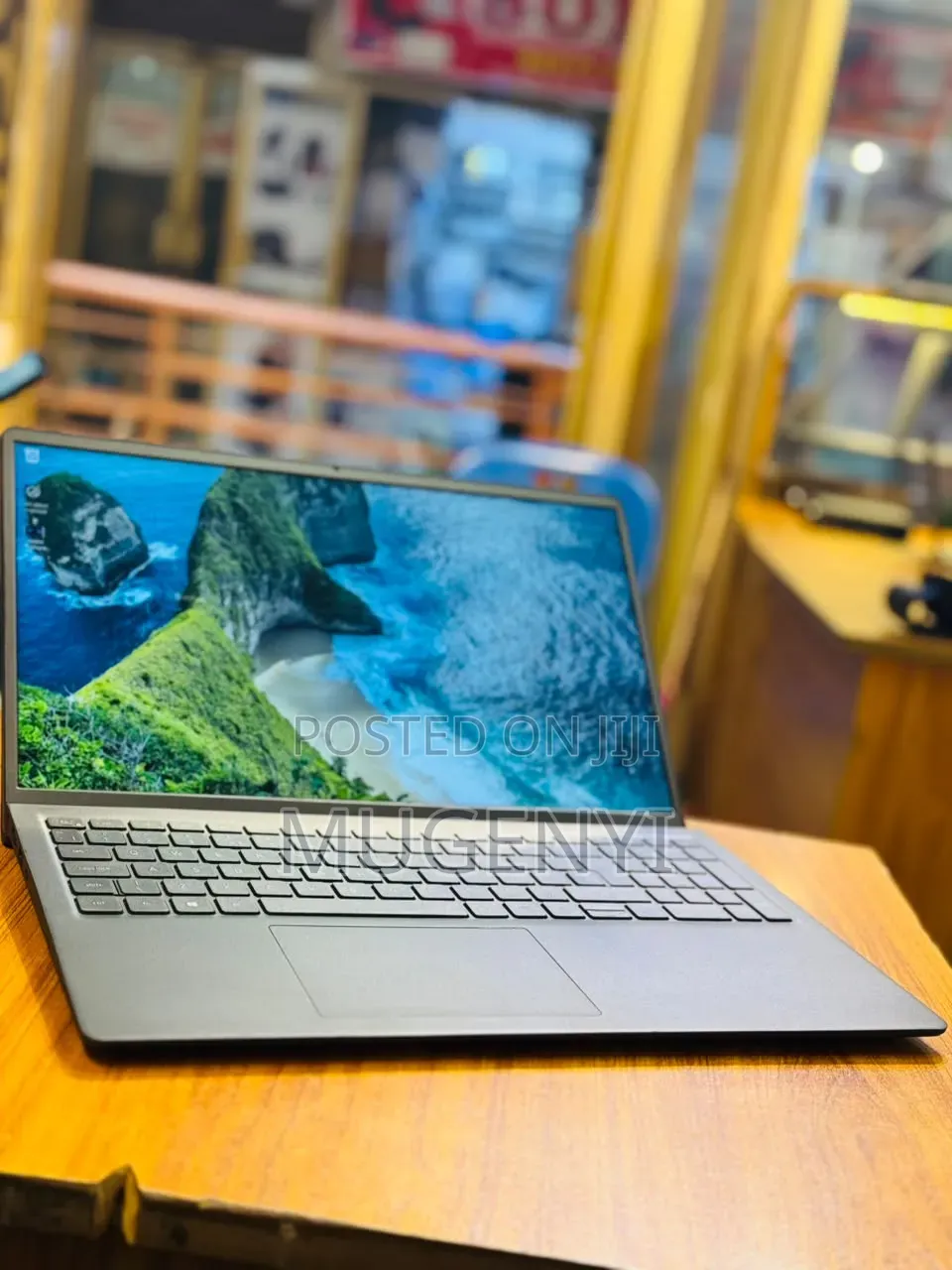 Laptop Dell Vostro 3520 8GB Intel Core i7 SSD 512GB