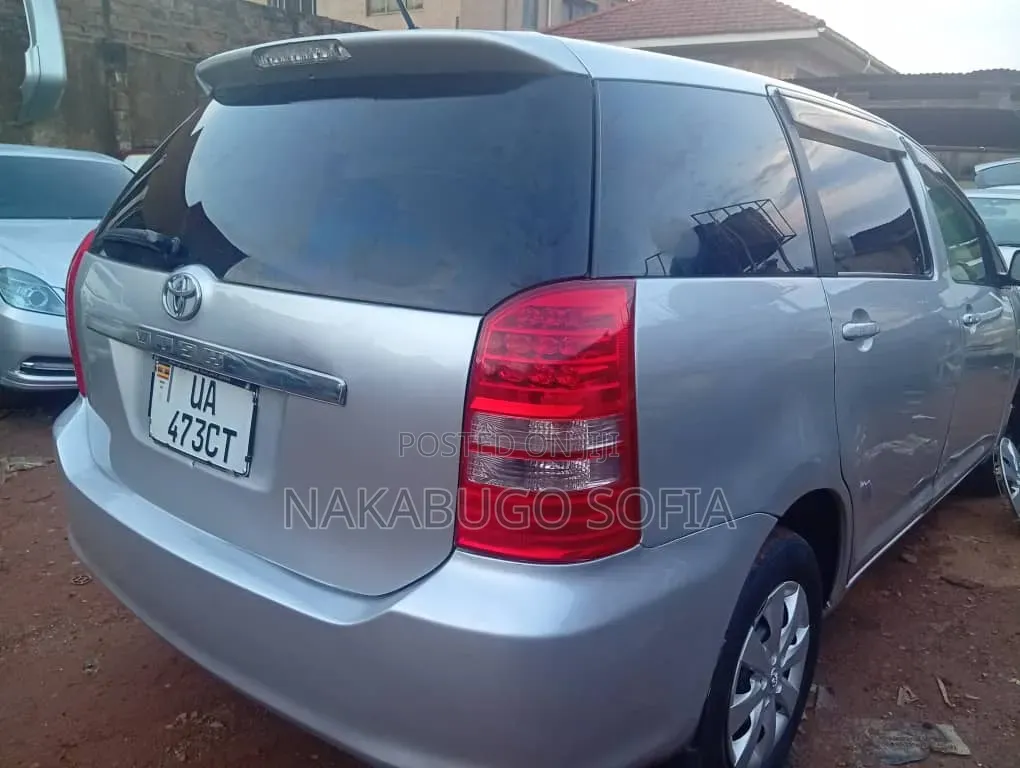 Toyota Wish 2006 Silver