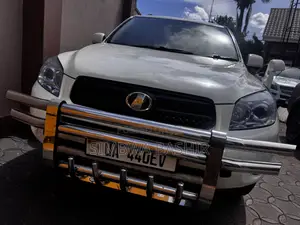 Toyota RAV4 2006 White
