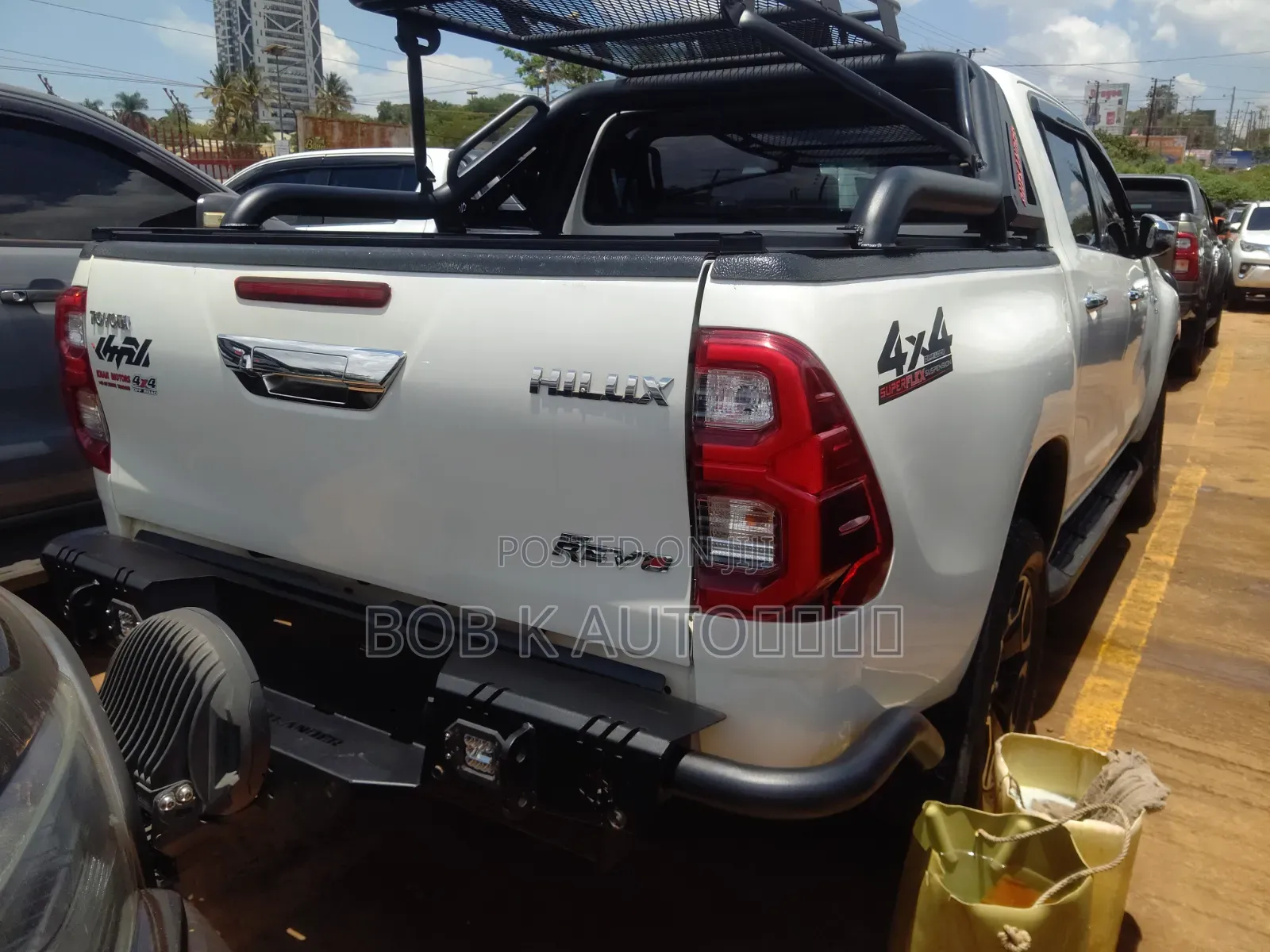 Toyota Hilux Revo Double Cab Deisel 2.4 AWD 2021 White