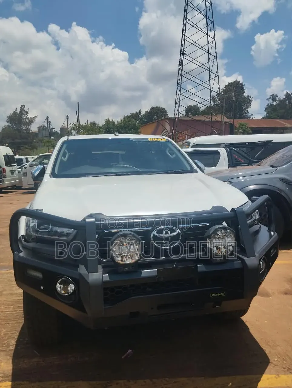 New Toyota Hilux 2023 White