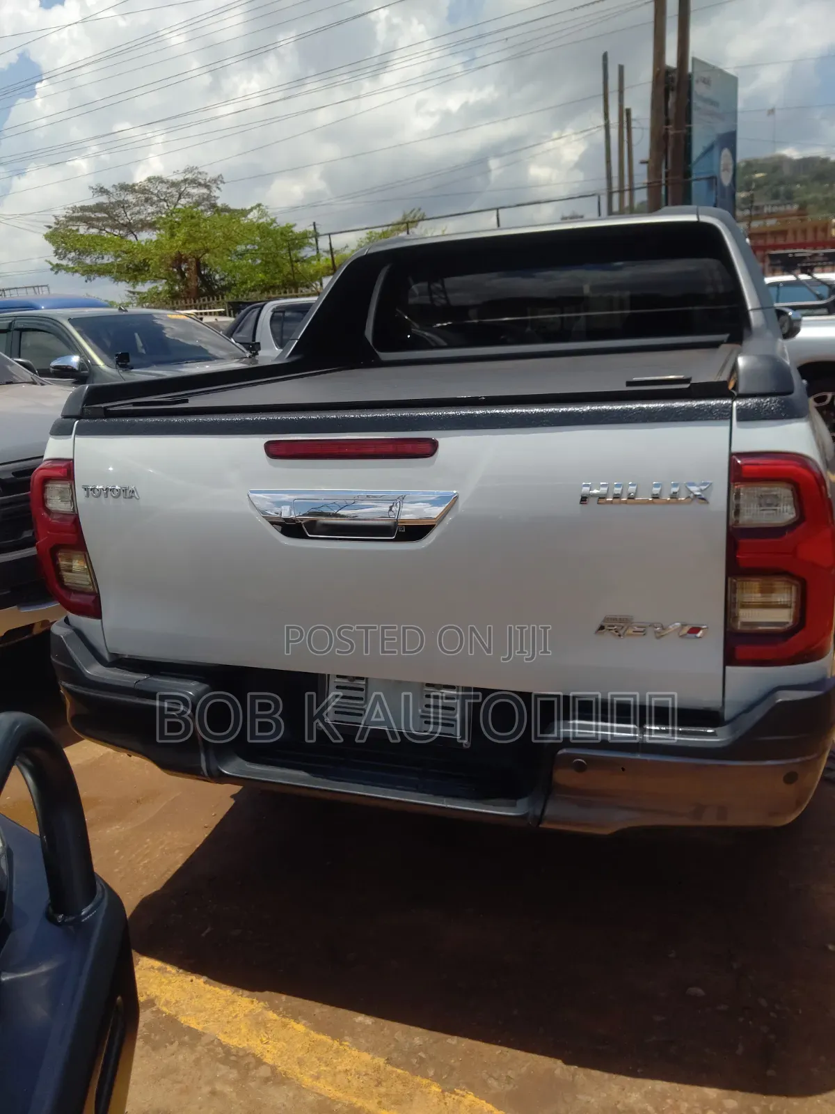 New Toyota Hilux 2023 White