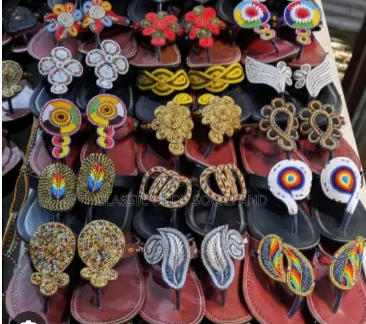 Multicolored Women ‘S Masai Scandals