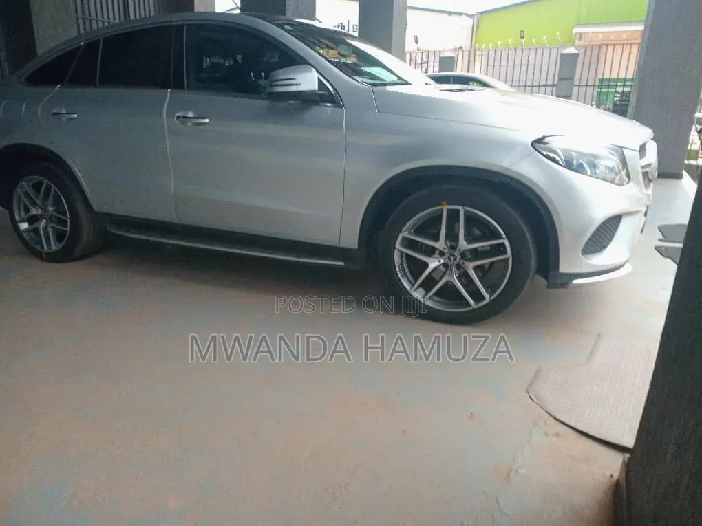 Mercedes-Benz GLE-Class 2016 Silver