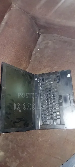 Laptop Dell Latitude E6400 2GB Intel Core 2 Duo HDD 500GB