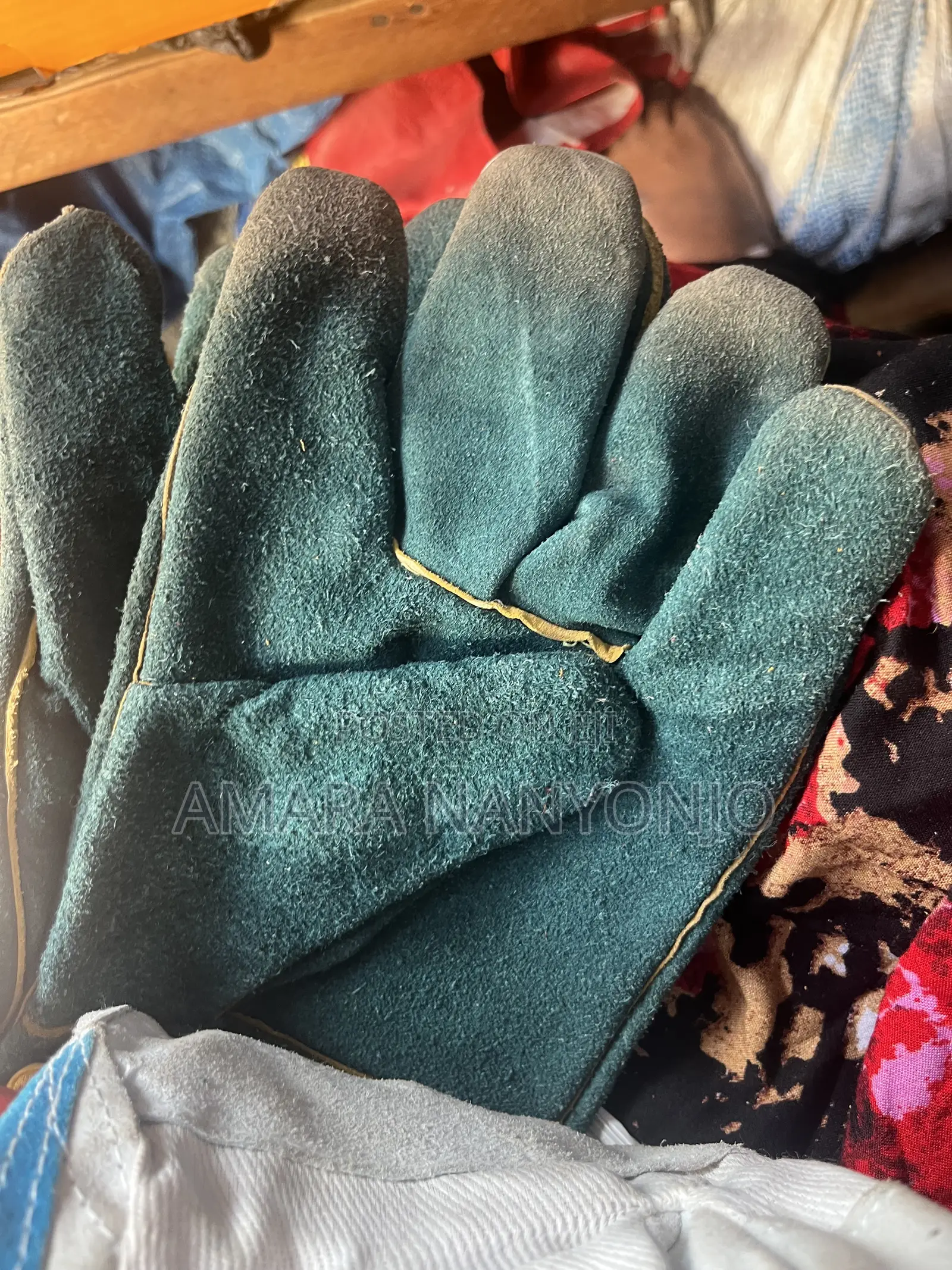 Hand Gloves