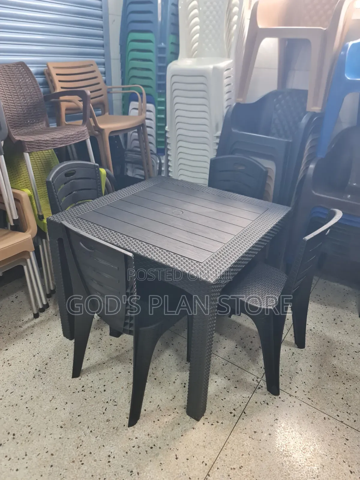 Executive Plastic Table and Chairs Plastic Table and Chairs