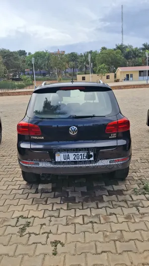 Volkswagen Tiguan 2013 Black