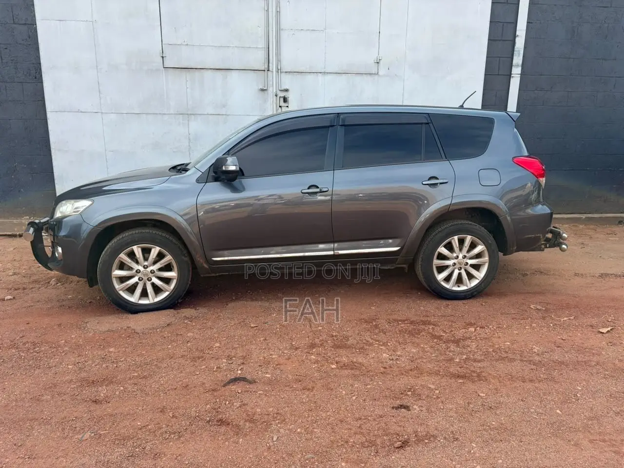 Toyota Vanguard 2011 Gray