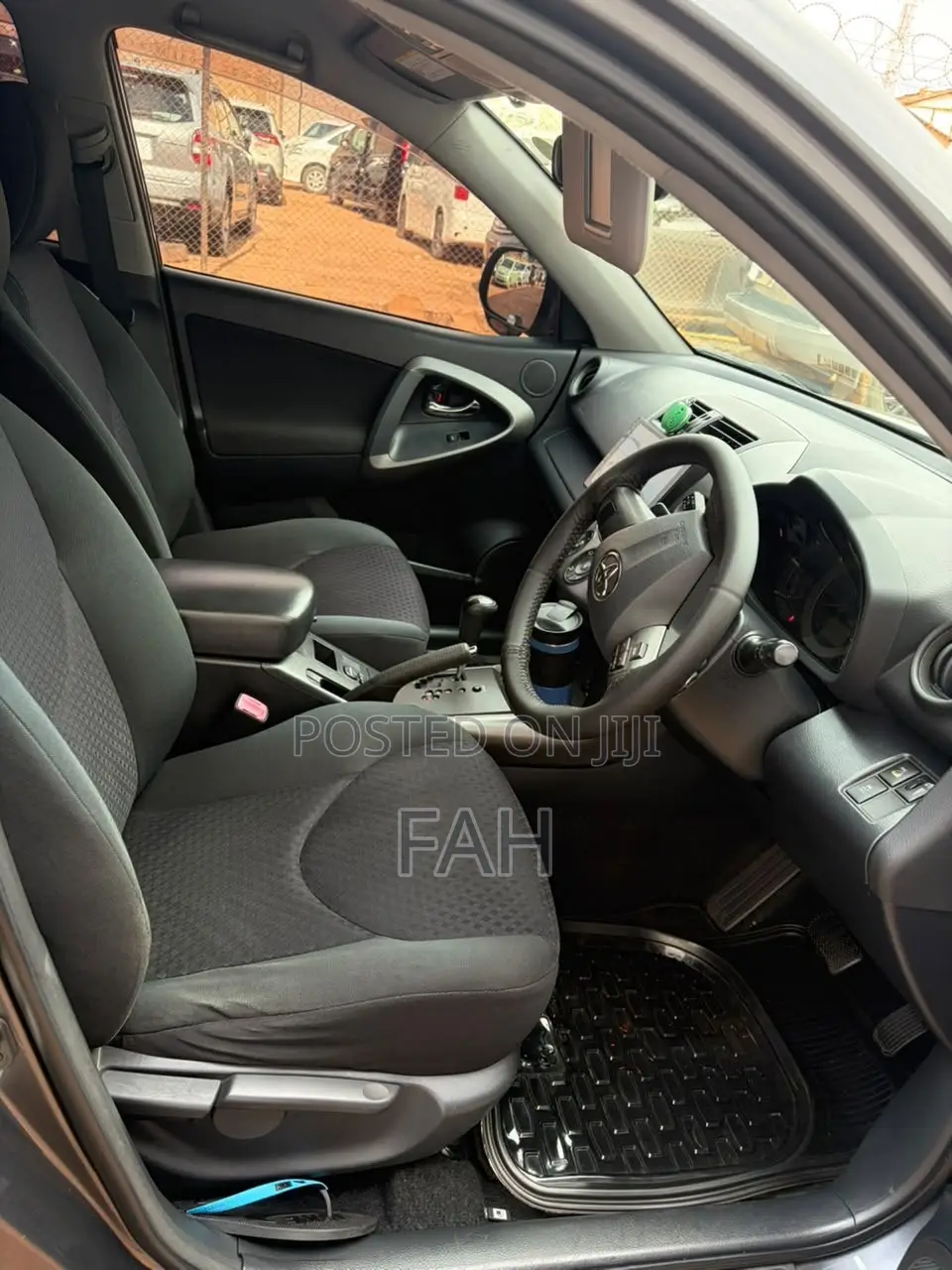 Toyota Vanguard 2011 Gray