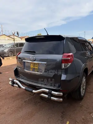 Toyota Vanguard 2011 Gray