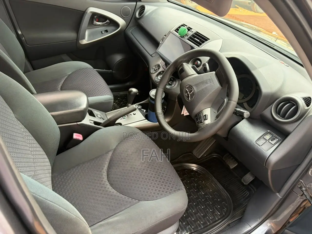 Toyota Vanguard 2011 Gray