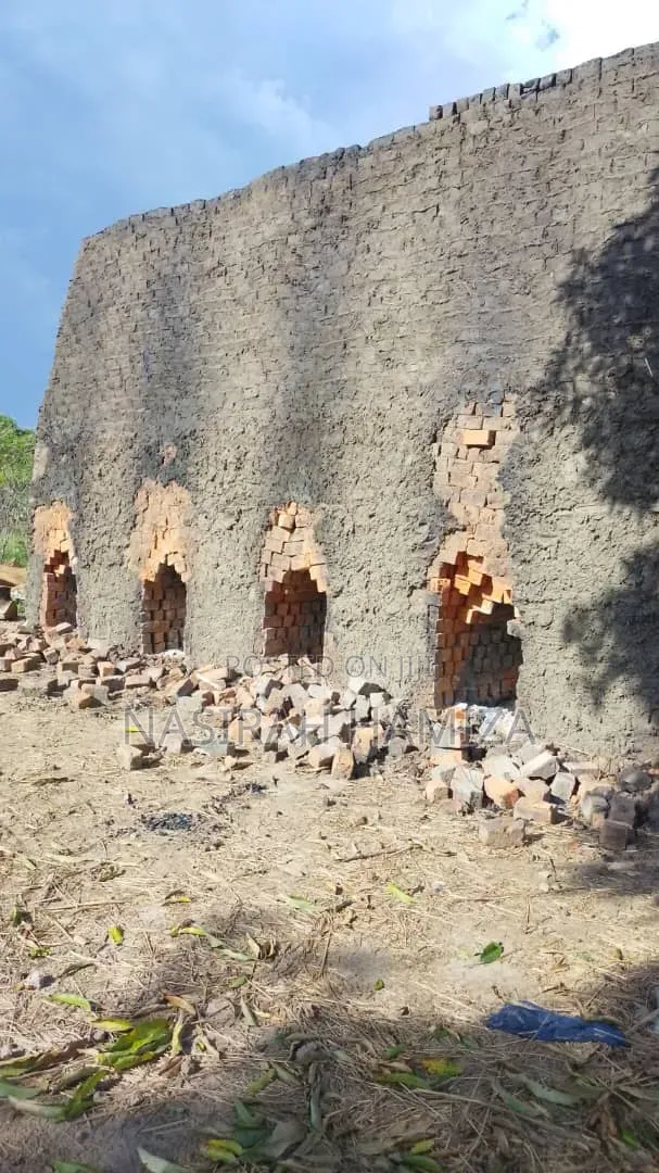 Strong Well Burnt Bricks in Nakijju Luwero - 300 Each Ready