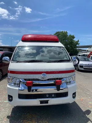 Toyota HiAce 2018 White