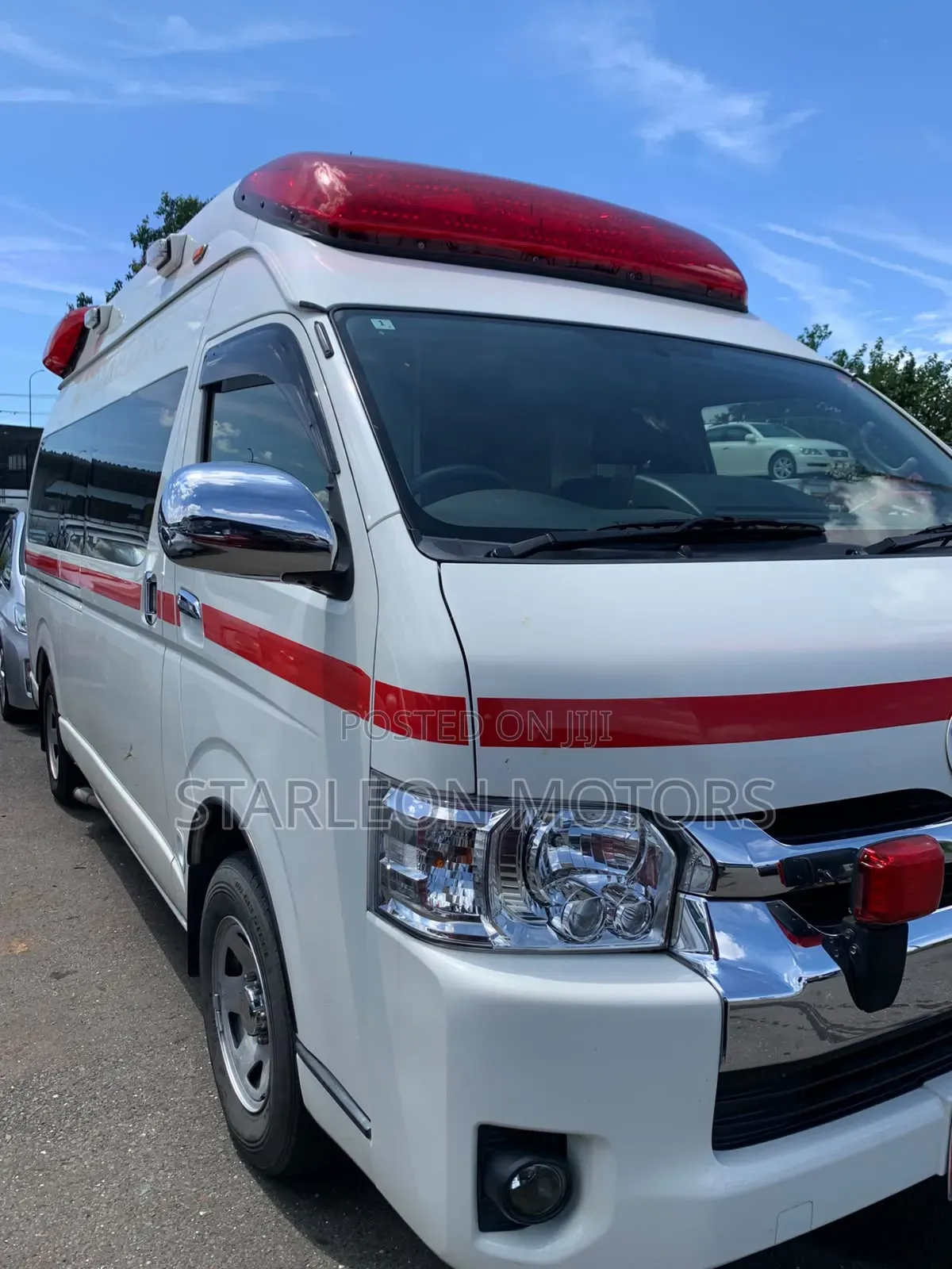 Toyota HiAce 2018 White