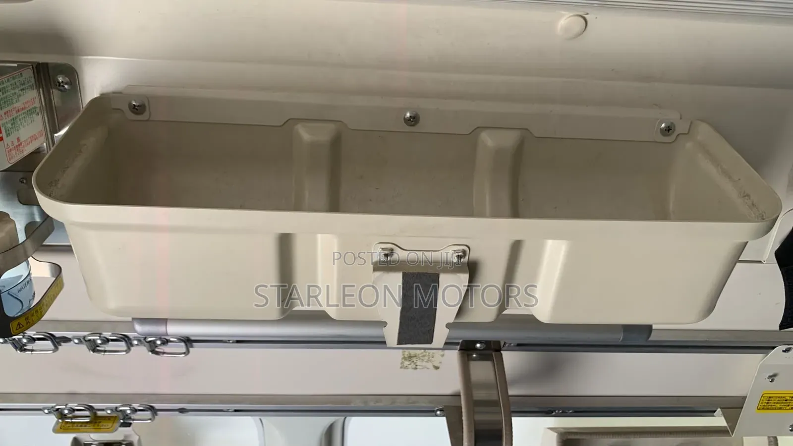 Toyota HiAce 2018 White