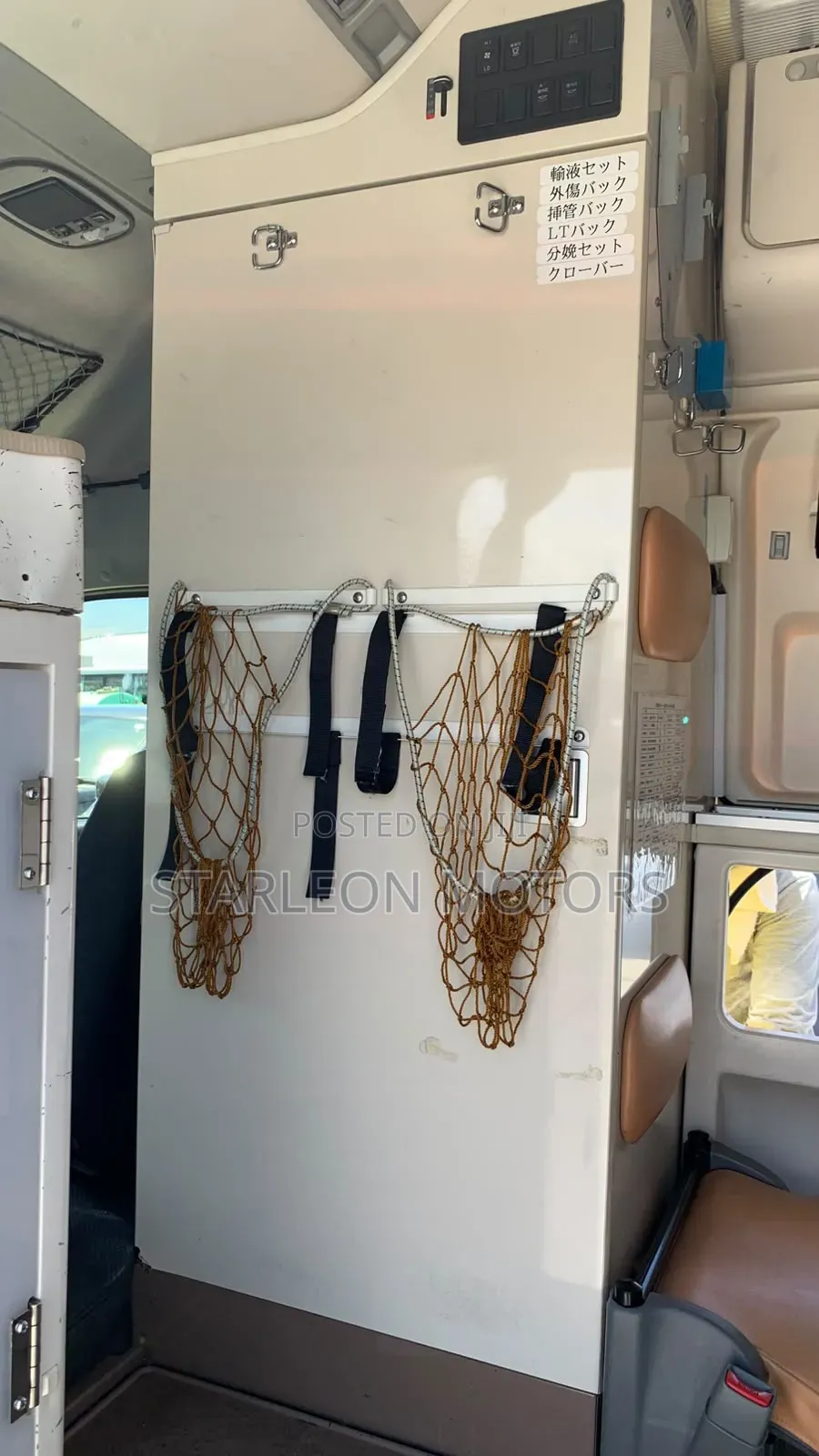 Toyota HiAce 2018 White