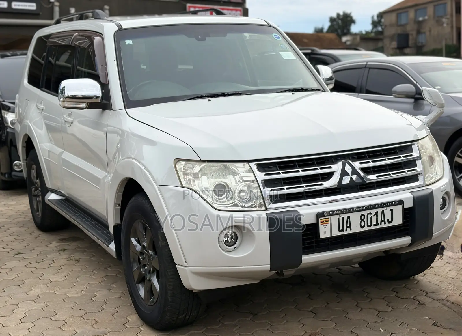 Mitsubishi Pajero 3.2 Di-Dc GLS 2011 White