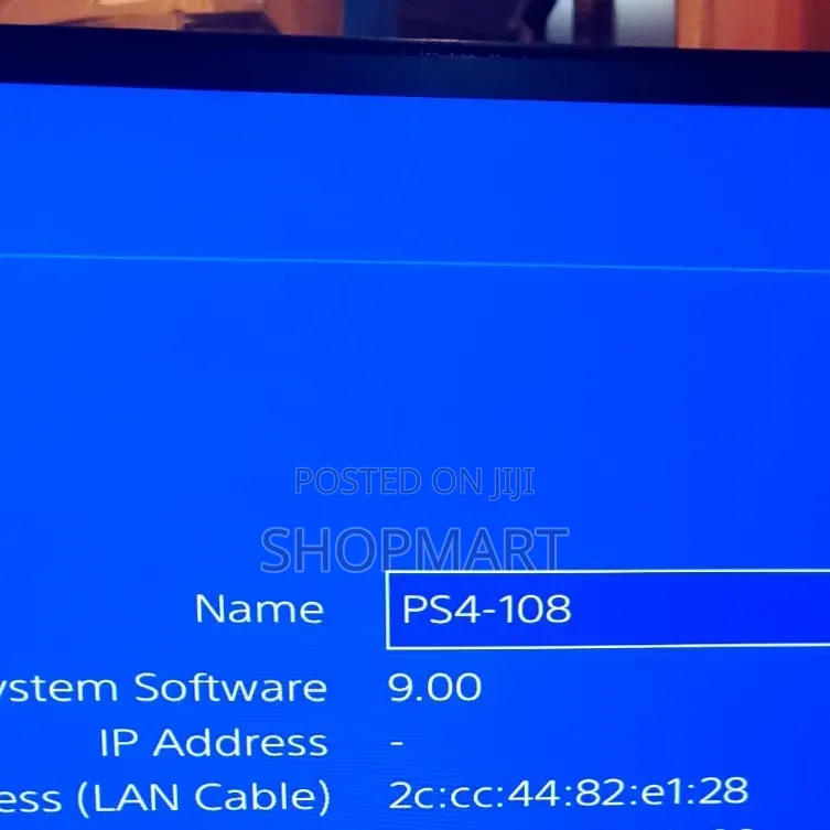 PS4 Slim Console Chipped 1 Controller