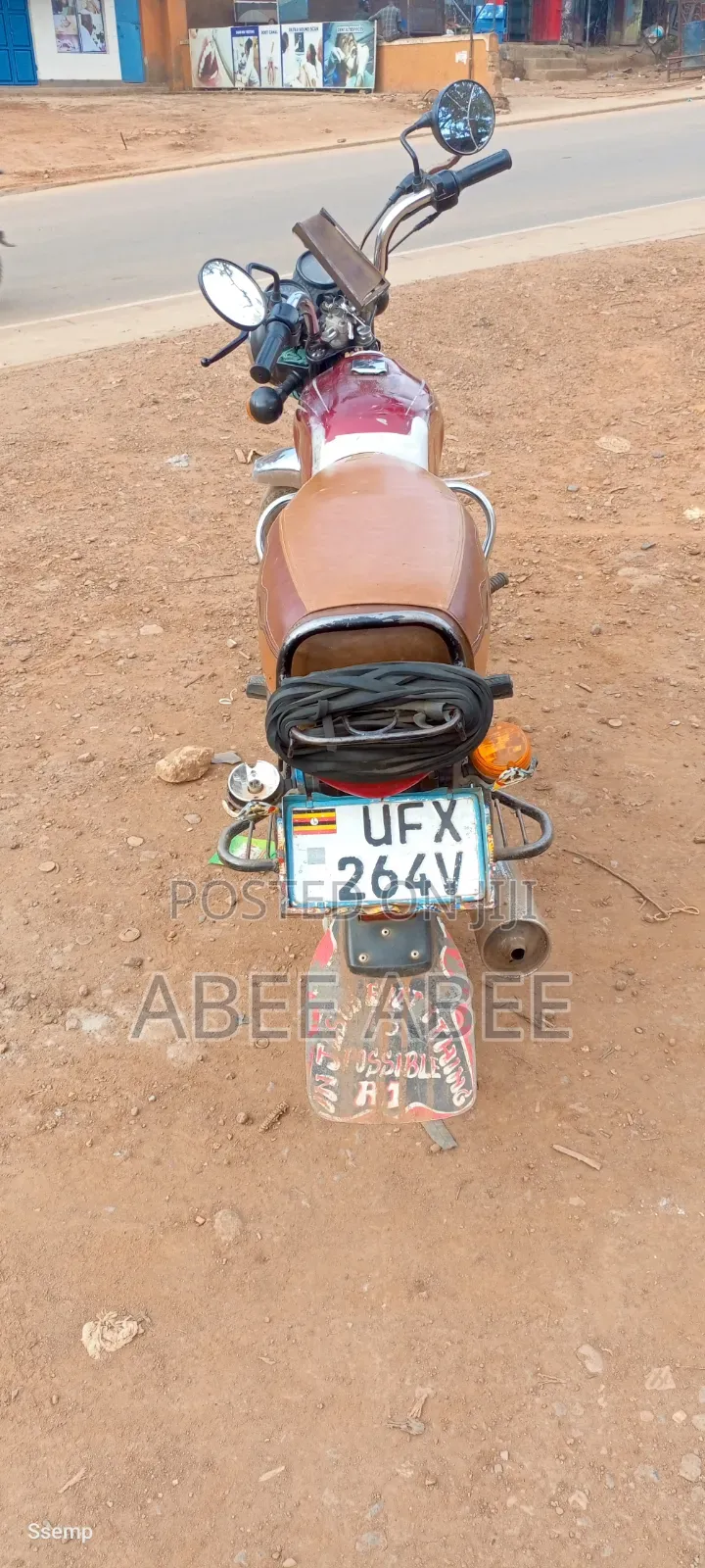 Bajaj Boxer 100 2024 Red