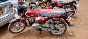 TVS HLX 125 2022 Red