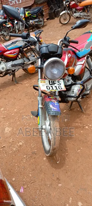TVS HLX 125 2022 Red
