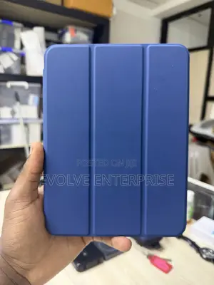 Apple iPad Mini 6/7 Silicone Flip Cover