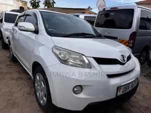 Toyota IST 2010 White