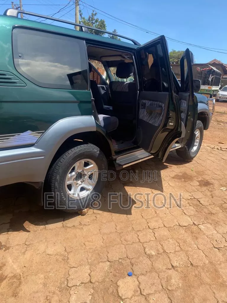 Toyota Land Cruiser Prado 1998 Green