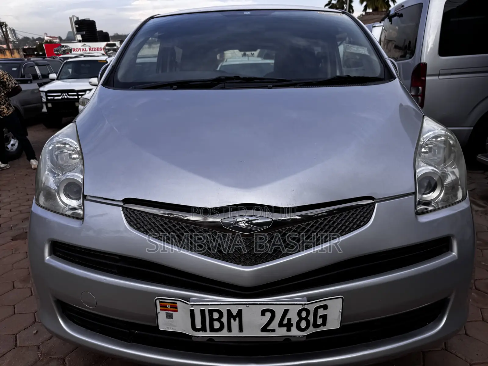 Toyota Ractis 2008 Silver