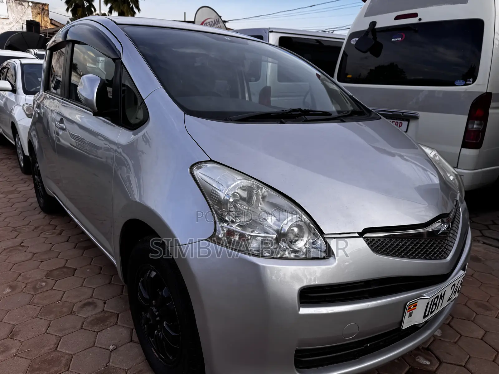 Toyota Ractis 2008 Silver