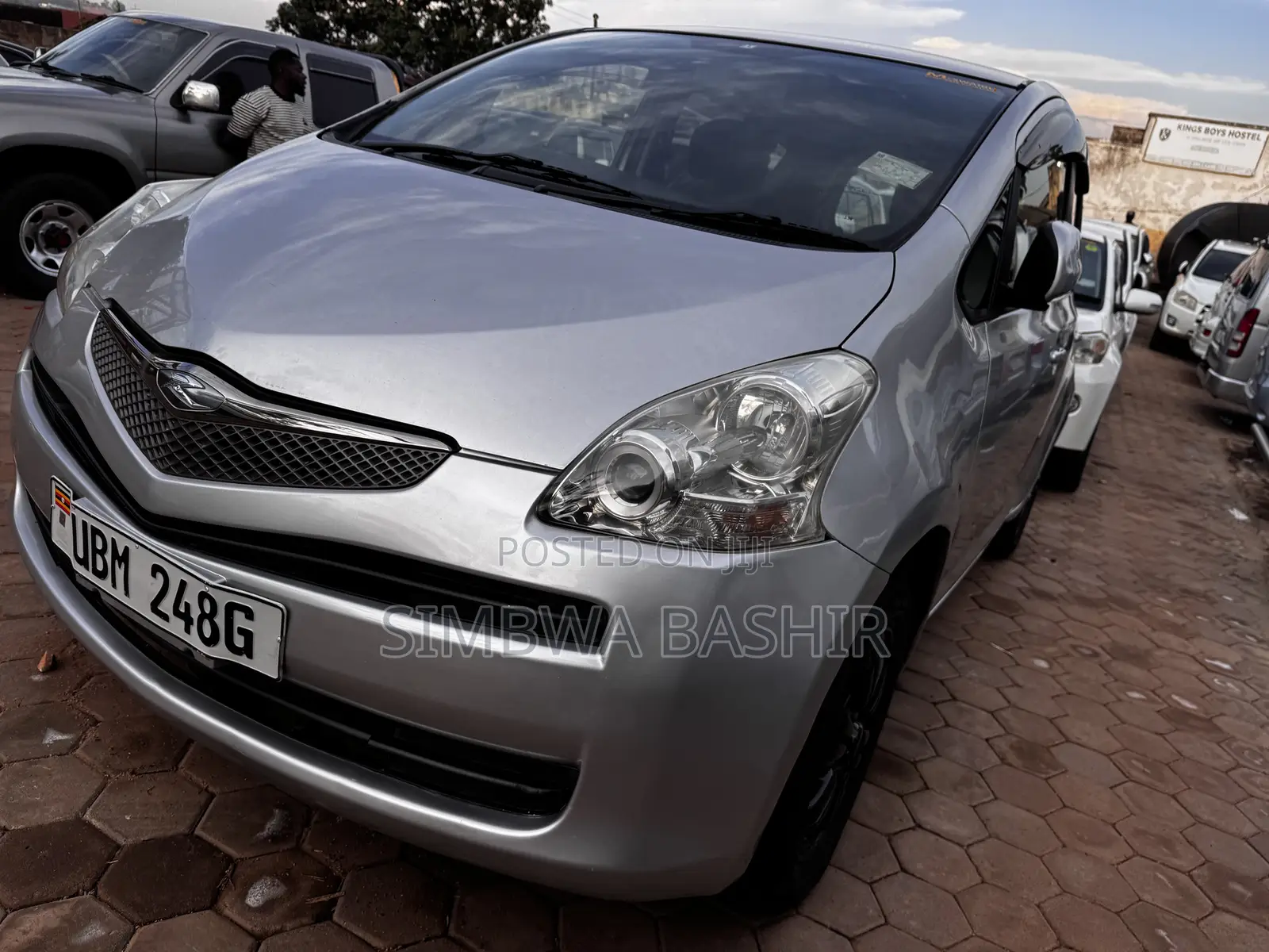 Toyota Ractis 2008 Silver