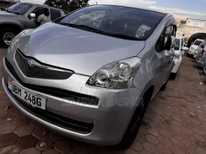 Toyota Ractis 2008 Silver