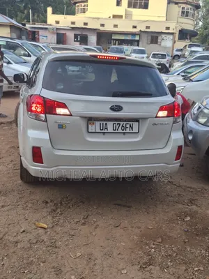 Subaru Outback 2011 White