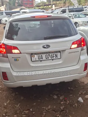 Subaru Outback 2011 White
