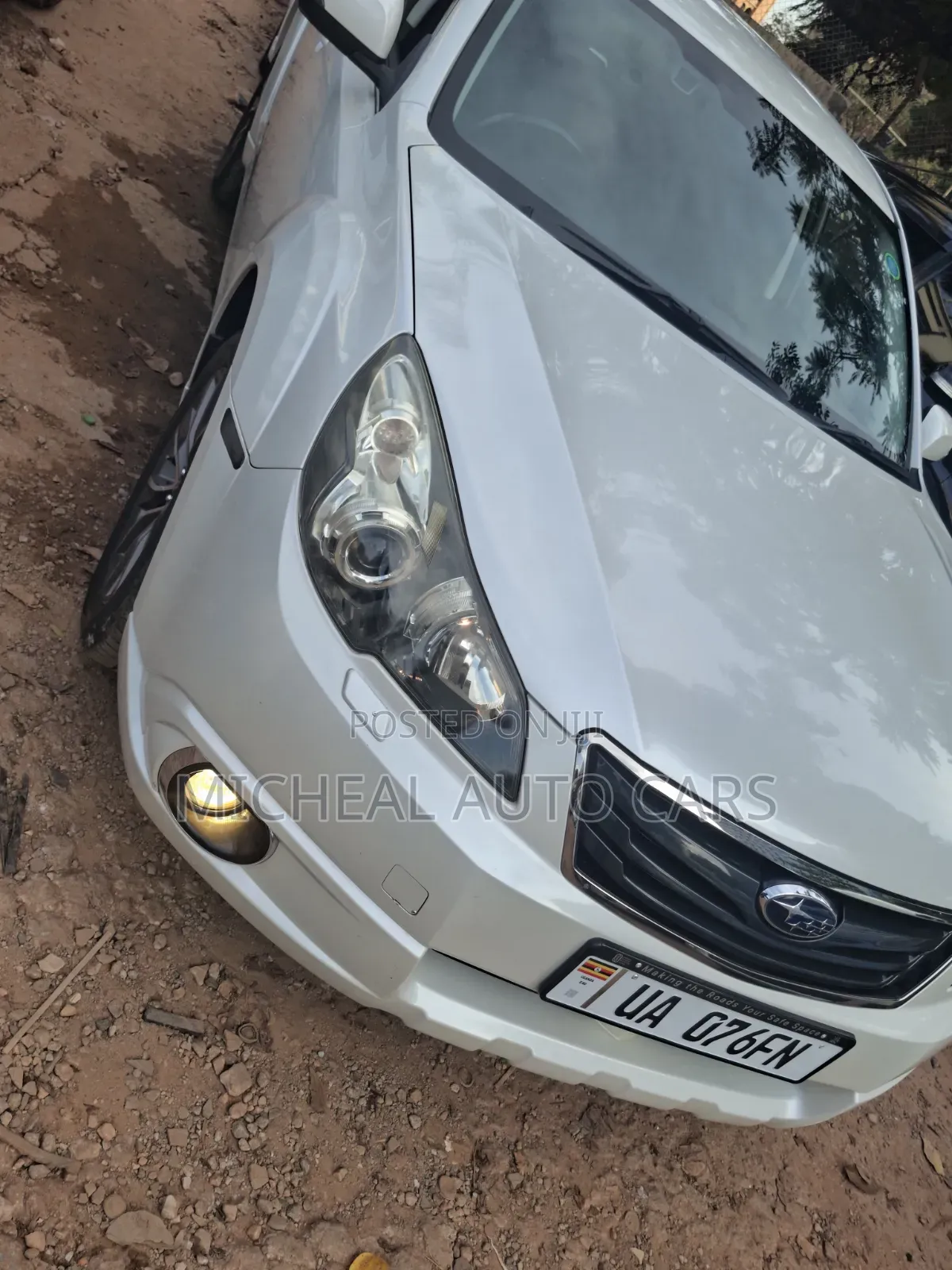 Subaru Outback 2011 White