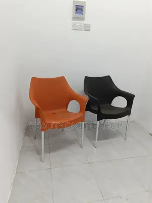Curved Backrest VIP Plastic Chairs Plastic Chairs
