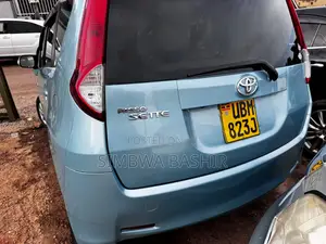 Toyota Passo Sette 2010 Blue