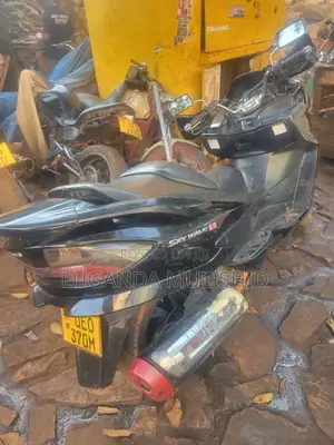 Suzuki 2019 Black
