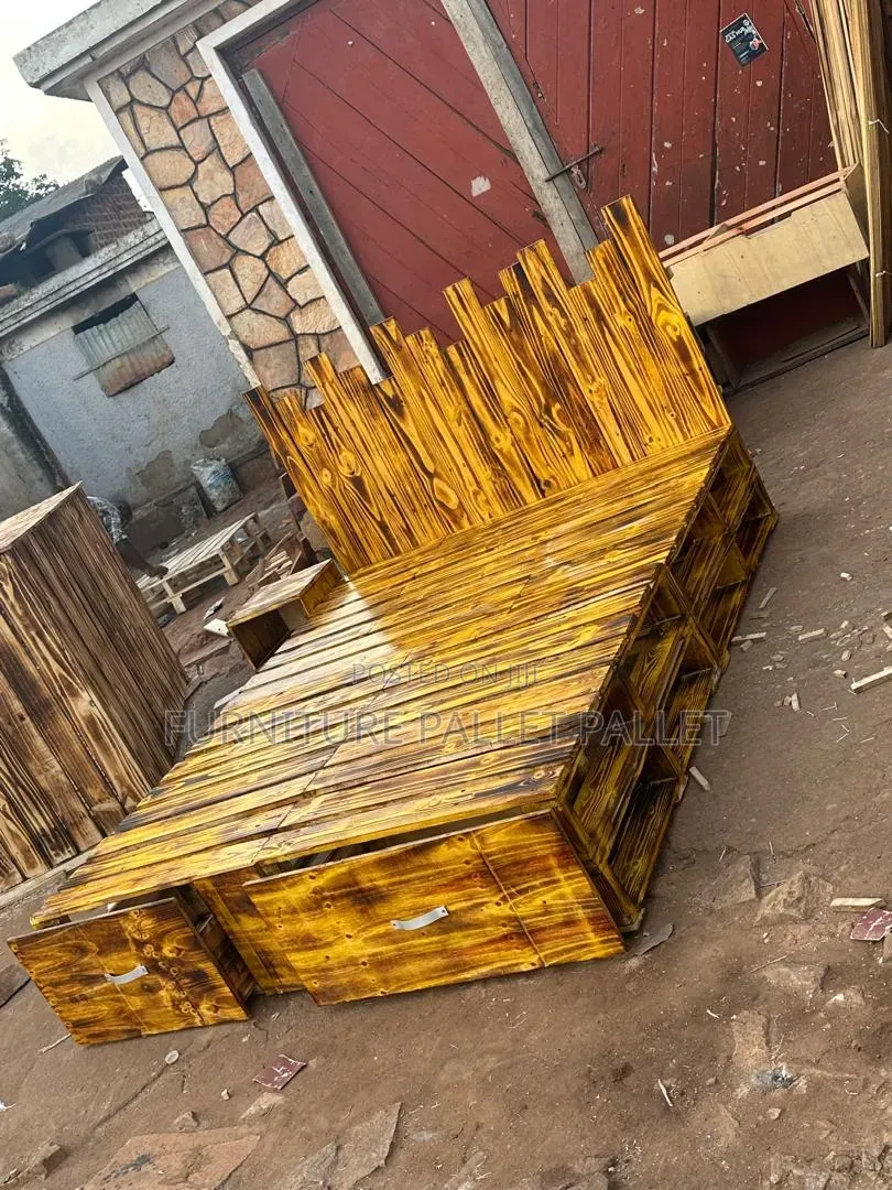 Pallet Bed