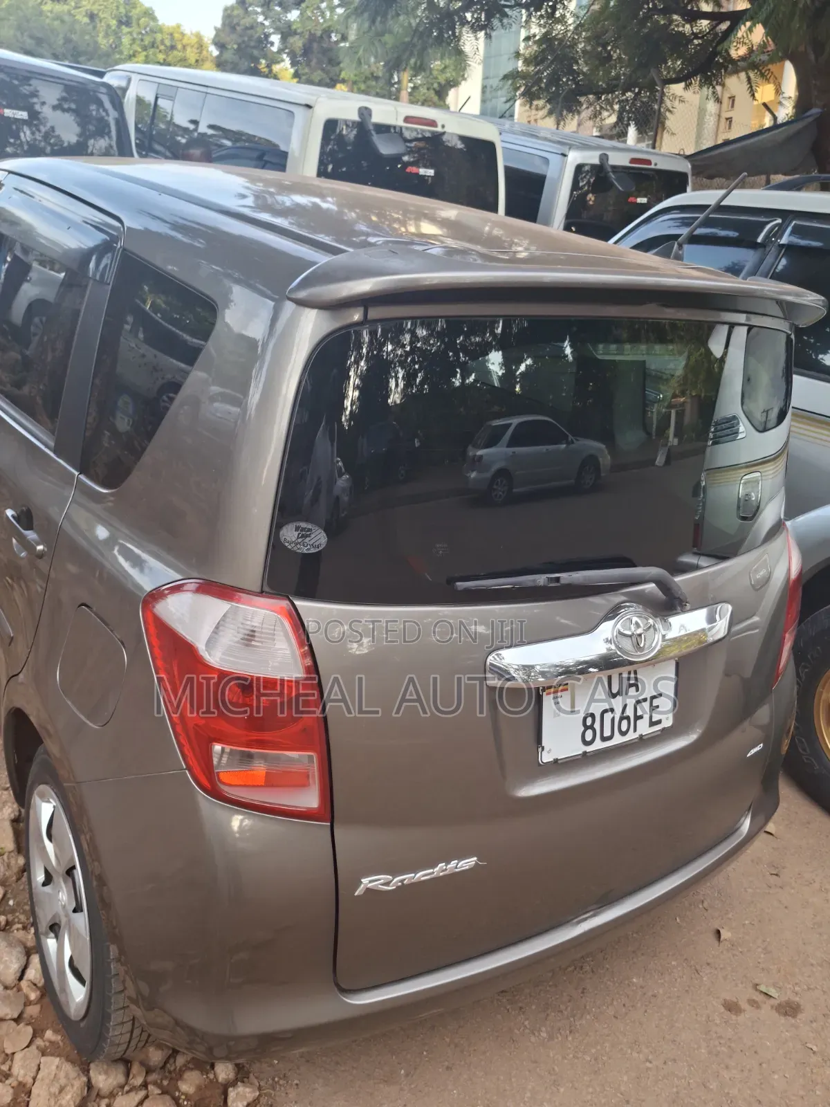 Toyota Ractis 2010 Gray