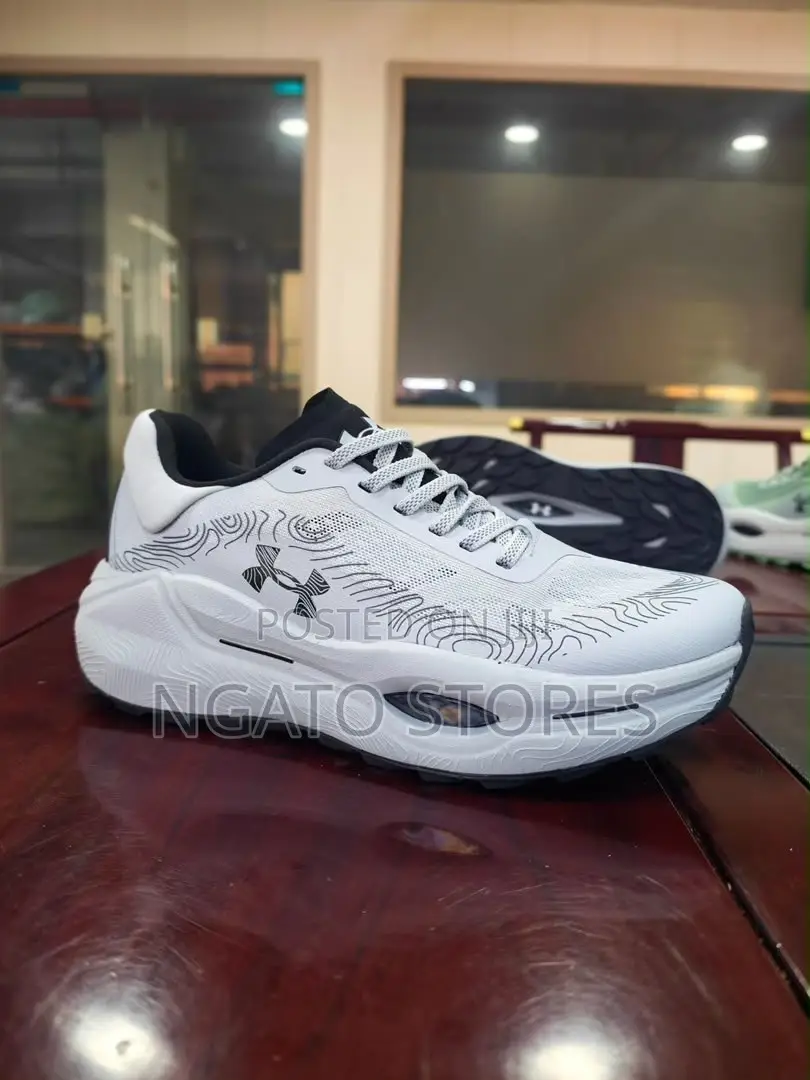 Under ArmourAthletic Sneaker
