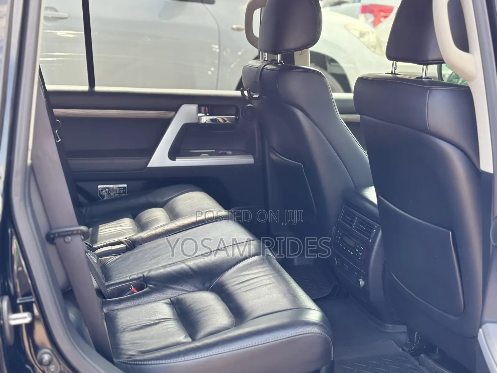 Toyota Land Cruiser 4.6 V8 ZX 2017 Black