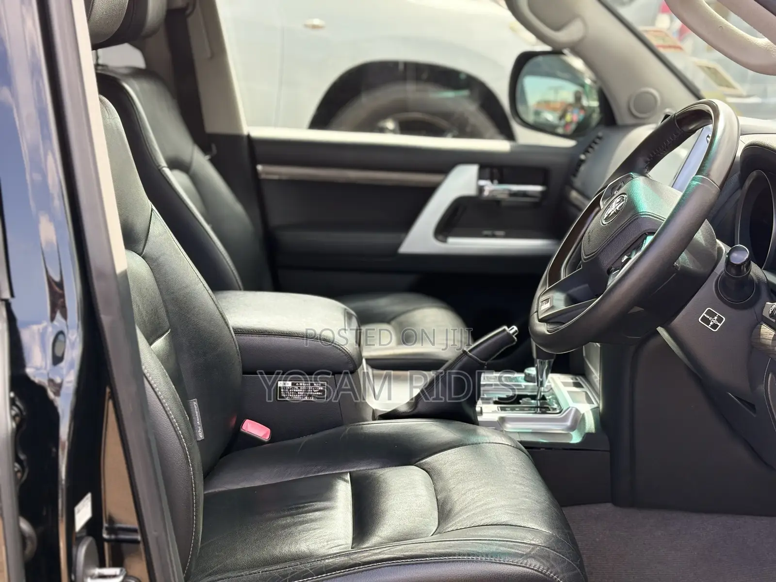Toyota Land Cruiser 4.6 V8 ZX 2017 Black